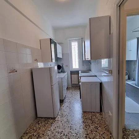 Casa Dell'altromondo * 菲纳莱利古雷