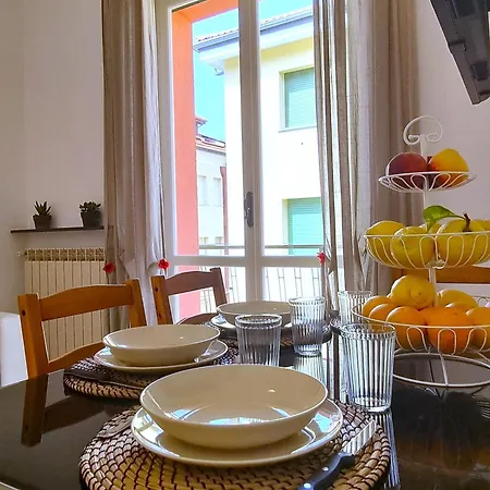 Casa Dell'altromondo * 菲纳莱利古雷